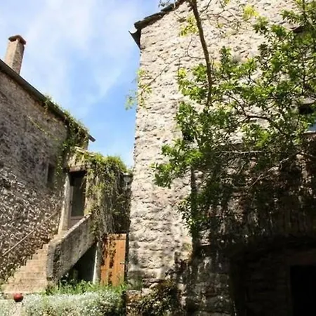 Maison Larzac Cevennes Grand