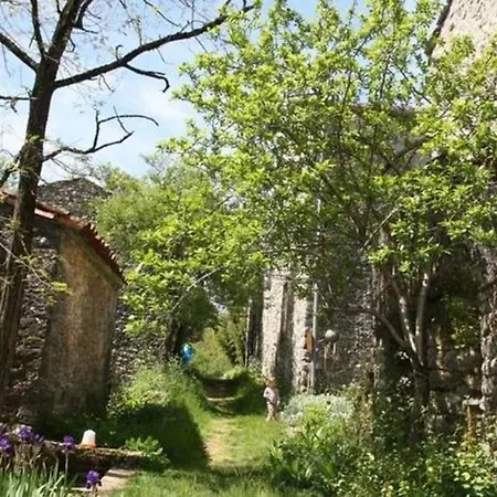 Maison Larzac Cevennes Grand Feriehus