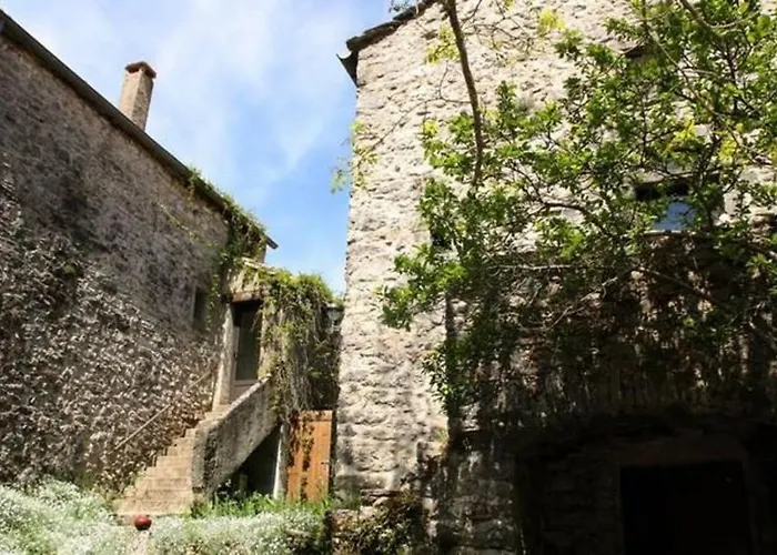 Maison Larzac Cevennes Grand Campestre-et-Luc